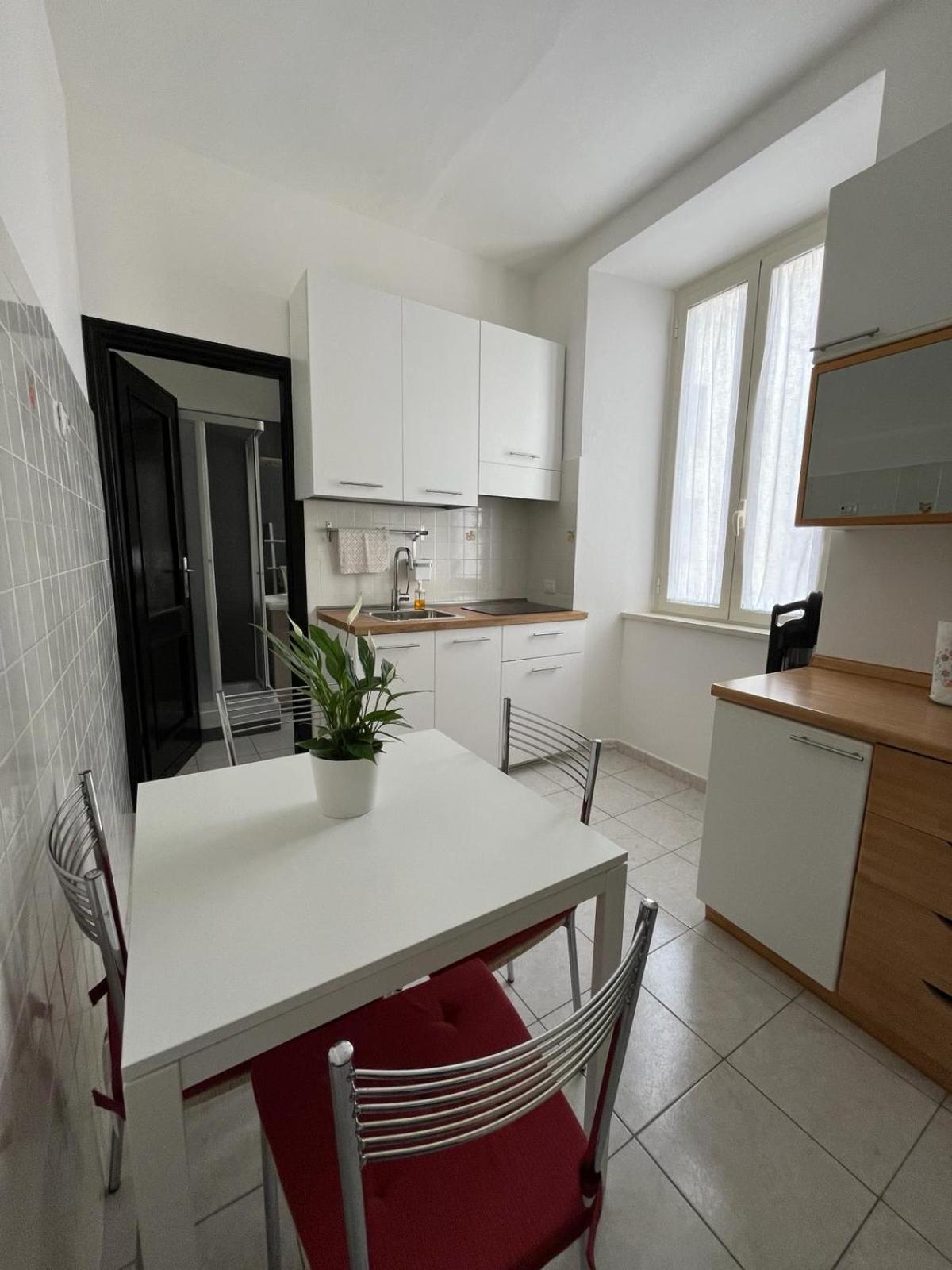 צ'יוויטווקיה Luna Apartment מראה חיצוני תמונה